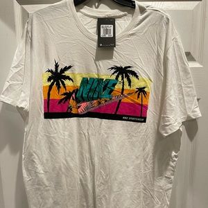 Nike T-shirt